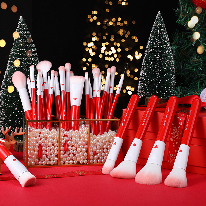 Docolor-Love-Series-Professional-32pcs-Makeup-Brushes-Foundation-Powder-Eyeshadow-Makeup-Brushes-For-Christmas-Valentines-Day-1.jpg